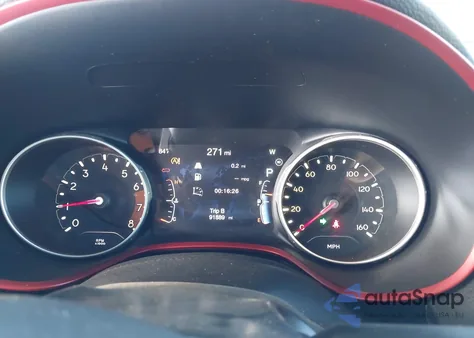 2019 Jeep Compass Trailhawk 4X4 z USA, uszkodzony, nr VIN 3C4NJDDB6KT618113